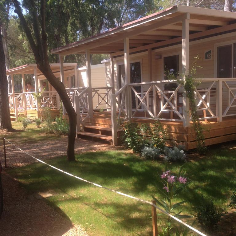 Camping I Melograni Марина-ді-Біббона Екстер'єр фото